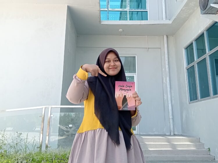 Mahasiswa TBIN UIN Sultanah Nahrasiyah Lhokseumawe Terbitkan Novel Berjudul “Kala Senja Menyapa”