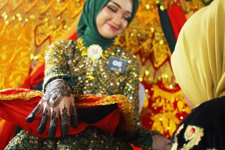 Boh Gaca: Warisan Inai dalam Budaya Tradisi Perkawinan dan Penolak Bala di Aceh 