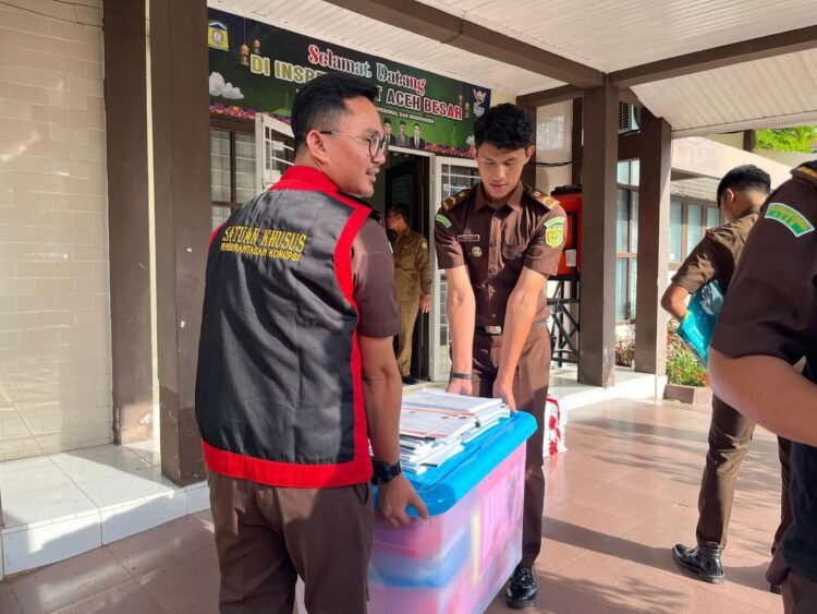 Kantor Inspektorat Aceh Besar Digeledah Jaksa