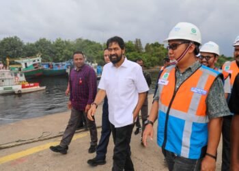 Pastikan Jalur Penyeberangan Aceh-Penang, Mualem Tinjau Pelabuhan Krueng Geukueh