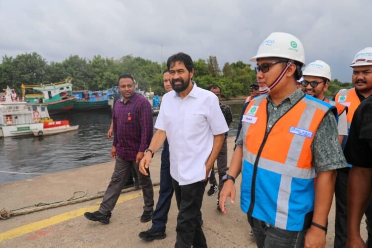 Pastikan Jalur Penyeberangan Aceh-Penang, Mualem Tinjau Pelabuhan Krueng Geukueh
