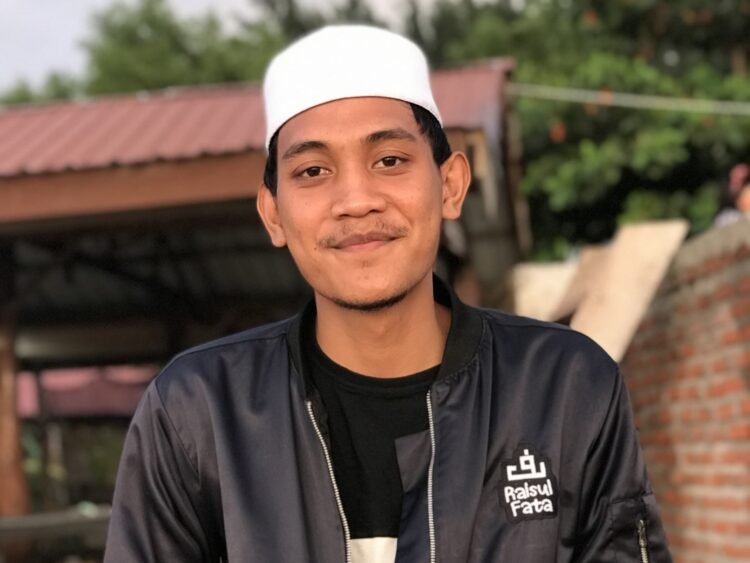 Identitas Muslim yang Hilang: Ketika Umat Lebih Tertunduk daripada Menundukkan