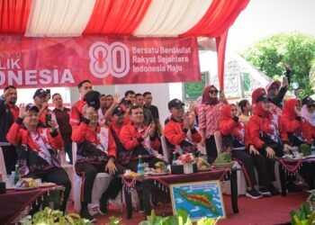 Wagub Aceh Fadhlullah Sambut Peserta Pawai Budaya HUT ke-80 RI
