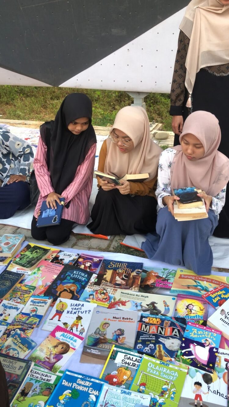 Lhee Club: Perpustakaan Kecil dengan Mimpi Besar di Kabupaten Pidie