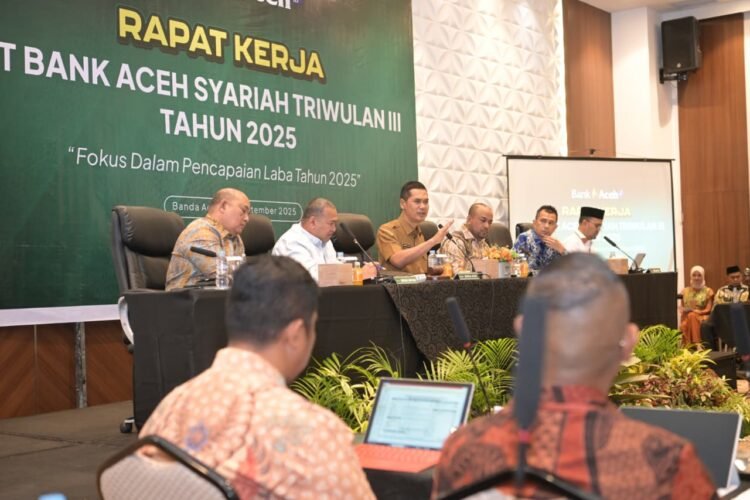 Sekda Aceh Buka Rapat Kerja Triwulan III Bank Aceh, Minta Bank Aceh Aktif Salurkan Pembiayaan Produktif