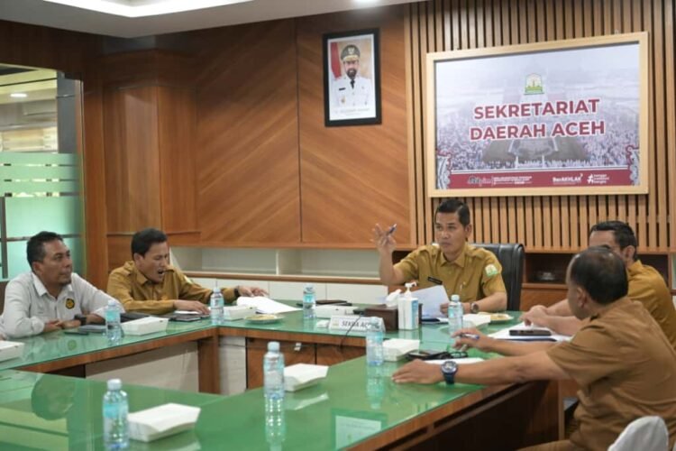 Sekda Aceh Pimpin Rapat Tindak Lanjut Pengelolaan Sumur Minyak Masyarakat