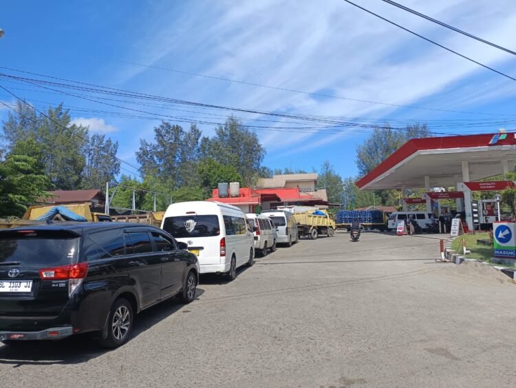 Sopir Angkutan Umum Keluhkan Kelangkaan Biosolar di Aceh