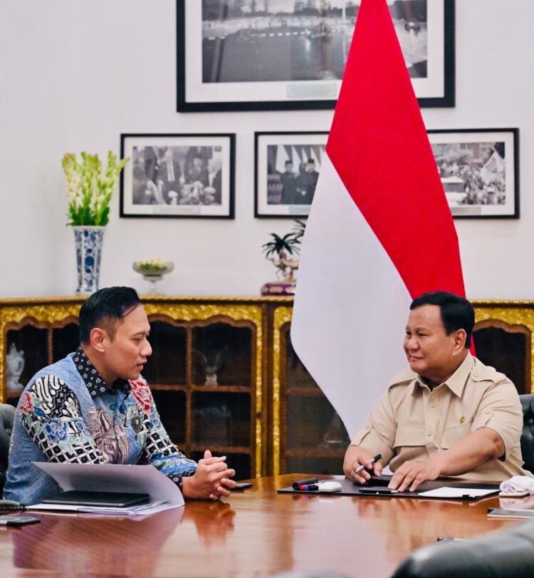 Arahan Presiden Prabowo, Menko AHY Pastikan Pengembangan Sektor Kereta Api Perkuat Konektivitas Nasional