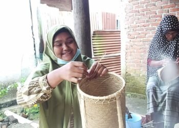 Bili Droe, Warisan Indatu yang Menjadi Sumber Ekonomi Kreatif Perempuan Lampanah