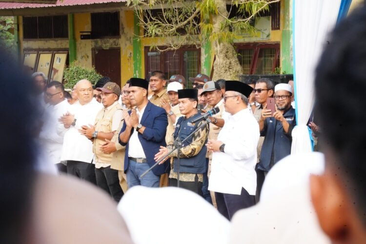 Pasca Banjir Besar, Mendikdasmen Abdul Mu’ti Tinjau dan Pimpin Upacara Hari Pertama Sekolah di Aceh Tamiang