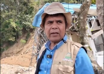 Plt Kadisdik Aceh Murthalamuddin Tinjau SMA Terdampak Bencana di Rusip Antara