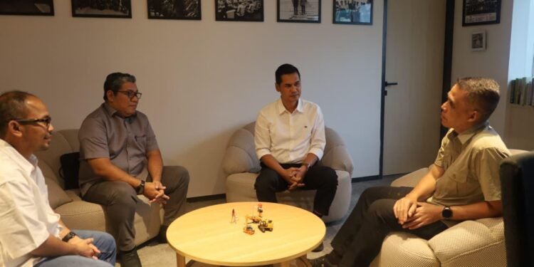 Jelang Ramadhan, Sekda Aceh Koordinasi Percepatan Pembangunan Huntara dengan Kemenko Infrastruktur