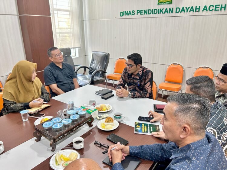 Plh. Kadis Pendidikan Dayah Aceh Terima Audiensi Yayasan Aceh Hijau dan YDSF Surabaya, Bahas Program Pemberdayaan Dayah Pascabencana