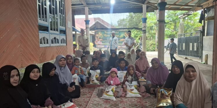 Ramadhan Penuh Berkah di Lhoksukon : Keluarga Besar Reza Khosyi Gelar Khatam Al-Qur’an, Sholawat Fatimiyah dan Santuni Anak Yatim