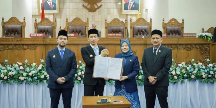 Bupati Tarmizi Minta DPRK Alihkan Pokir untuk Rumah Layak Huni 2027