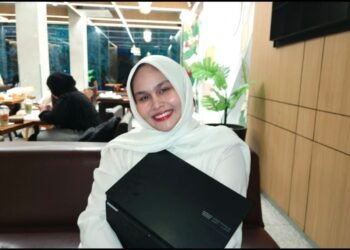 Di Balik Layar Ponsel: Ancaman Diet Ekstrim pada Remaja Perempuan Aceh