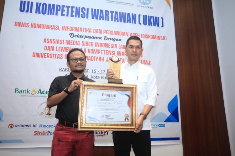 Sekda Aceh Buka UKW dan Seminar Nasional AMSI Aceh, Tekankan Penguatan Ekosistem Media Pascabencana
