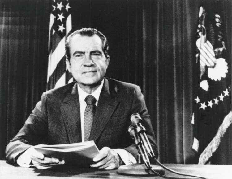 Petrodollar: Antara Dominasi Dolar, Pola Konflik Global, dan Hegemoni Amerika Serikat