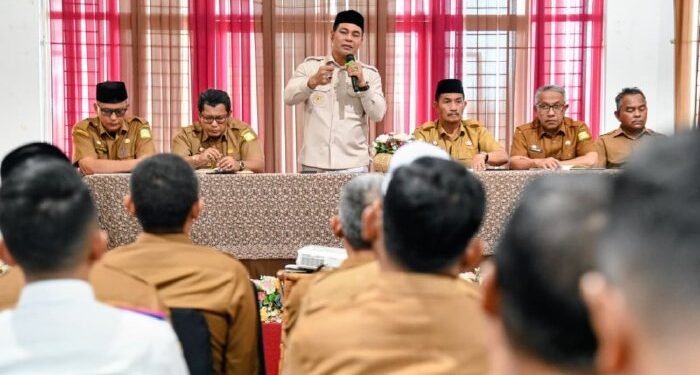 Bupati Aceh Besar Ajak Tenaga Kesehatan Layani Masyarakat Dengan Keikhlasan Hati
