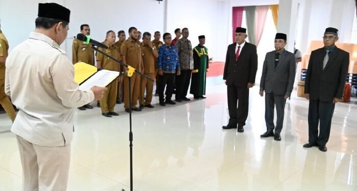 Bupati Aceh Besar Ajak Tenaga Kesehatan Layani Masyarakat Dengan Keikhlasan Hati