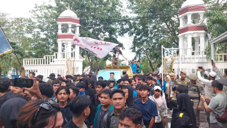 Demo Tolak Pergub JKA Sempat Ricuh, 6 Mahasiswa yang Diamankan Telah Dipulangkan