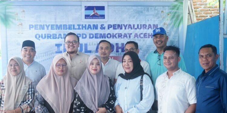Demokrat Aceh Bagikan Daging Kurban untuk Panti Asuhan dan Masyarakat