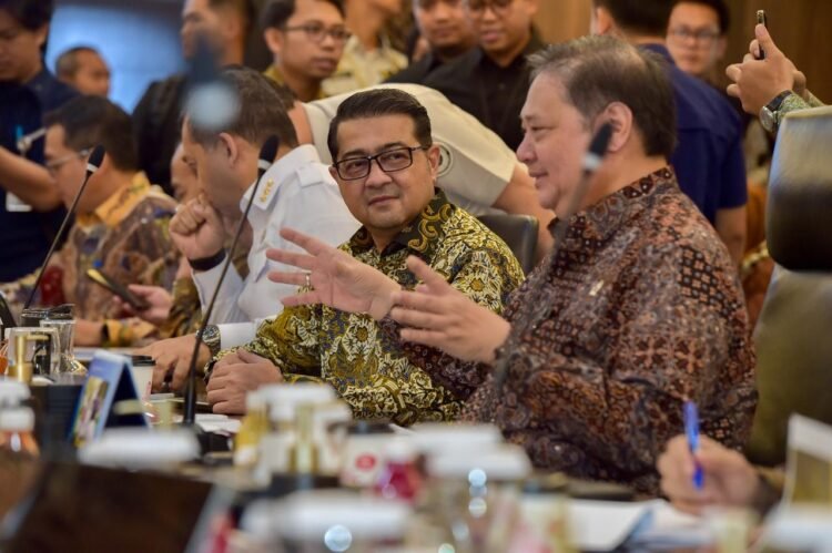 Menteri Ekraf Umumkan Penurunan Tarif Pajak Royalti bagi Penulis