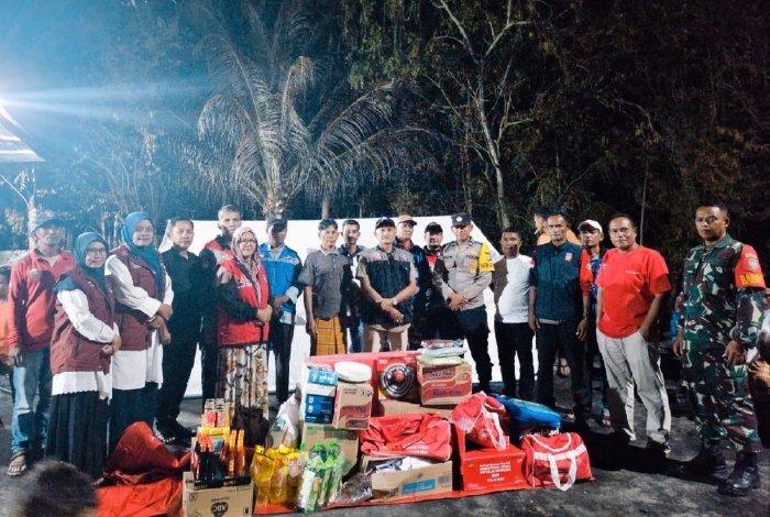 Bergerak Cepat, Pemkab Aceh Besar Salur Bantuan Masa Panik untuk Korban Kebakaran di Gampong Cureh Indrapuri