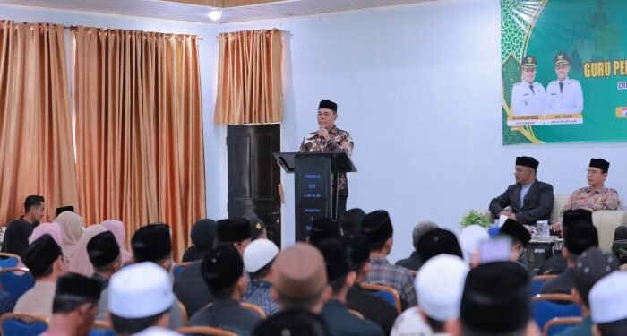 Bupati Syech Muharram Ajak Ratusan Guru Program Beut Kitab Bak Sikula Kuasai Materi Bimtek, Dorong Pengajaran Berkualitas