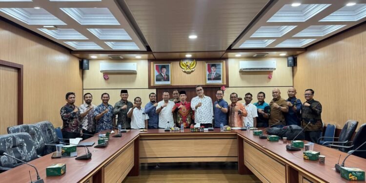 Harga TBS Sawit di Bawah Standar, Bupati Aceh Barat Panggil Seluruh Perusahaan PKS