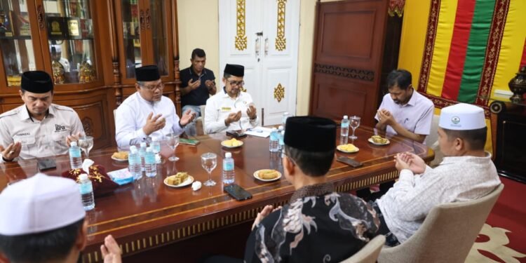 Mualem Sambut Kunjungan Silaturahmi Pimpinan MPU Aceh