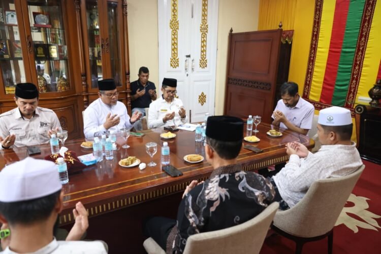 Mualem Sambut Kunjungan Silaturahmi Pimpinan MPU Aceh