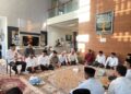 Sekda Aceh Bersama Pimpinan SKPA Takziah ke Rumah Duka Almarhum dr. Zaini Abdullah