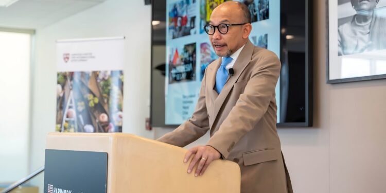 Chatib Basri Menilai Ekonomi Indonesia Hari Ini