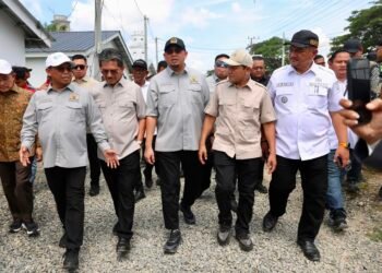 Wagub Aceh dan Komisi VI DPR RI Percepat Rehabilitasi Huntara