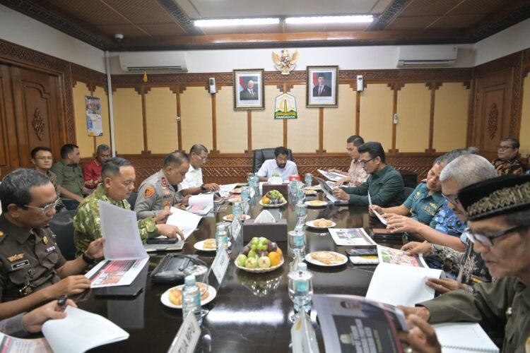 Gubernur Mualem Sebut Persoalan Krusial Aceh, dari Tambang Ilegal Hingga LGBT