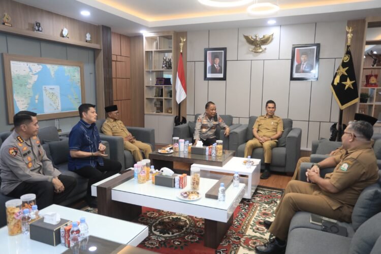 Jalankan Amanah Mualem, Sekda Aceh Silaturahmi dengan Kapolda Aceh
