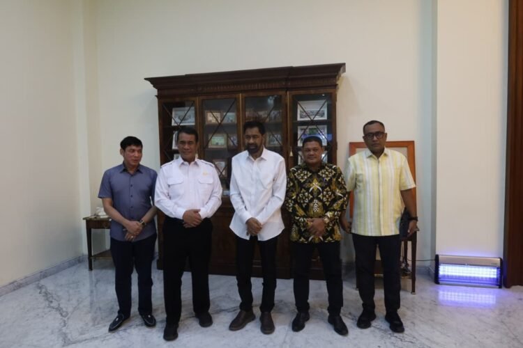 Bahas Pemulihan Sawah dan Kebun dengan Mentan, Gubernur Mualem: Kami Butuh Dukungan Pak Menteri