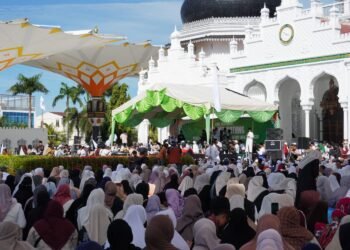 Doa Tolak Bala Warnai Peringatan 21 Tahun Damai Aceh, Massa Sampaikan 10 Tuntutan