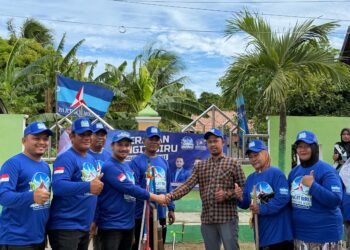 DPC Demokrat Aceh Besar Gelar Gerakan Langit Biru, Bersihkan Meunasah dan Tanam Pohon