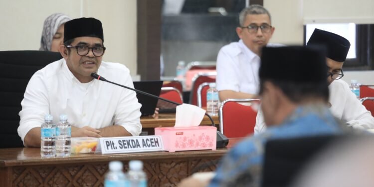 Rapat Bersama Banggar DPRA, Plt Sekda Aceh Ajak Perkuat Sinergi dan Komunikasi