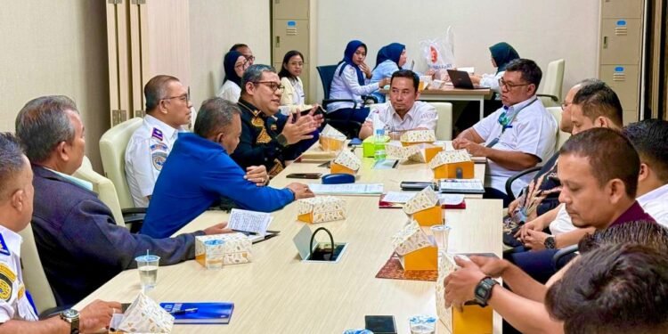 Susun Rancangan Pergub, Mualem Dorong Percepatan Palayaran Krueng Geukuh-Penang