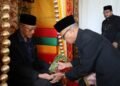 Wali Nanggroe Aceh Disambut Peusijuek Setelah Kembali dari Pengobatan di Malaysia