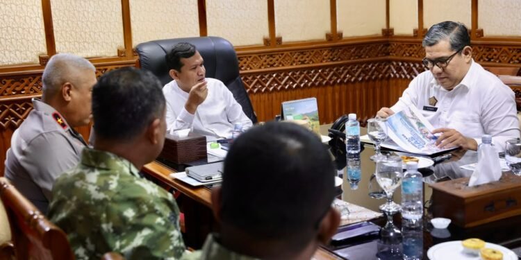 Wagub Dek Fadh Usulkan Penyediaan Alat Berat untuk Daerah Rawan Banjir